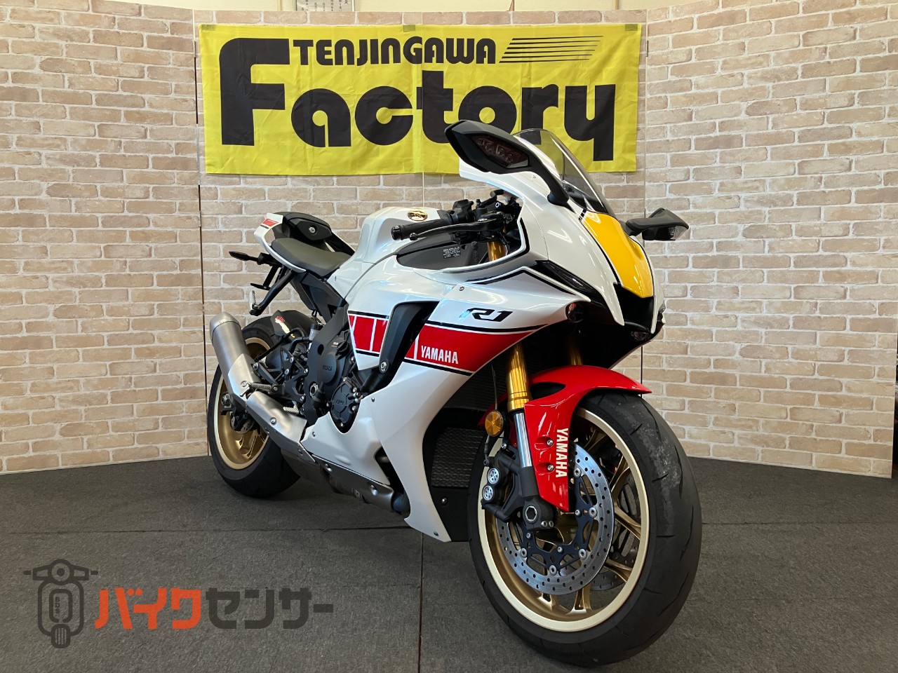 YZF-R1 60thアニバーサリー フェンダーレス_2