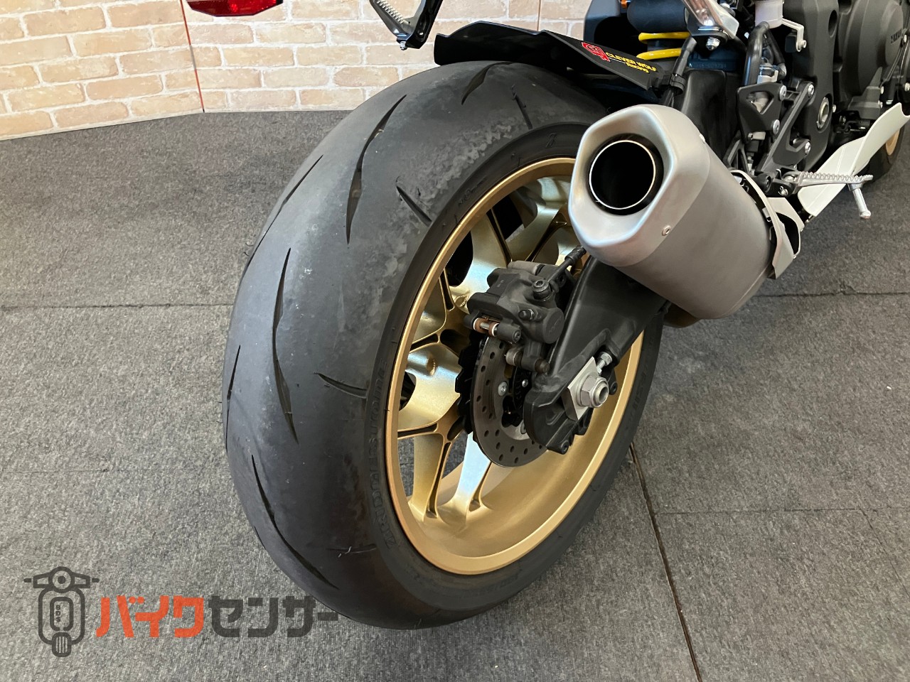 YZF-R1 60thアニバーサリー フェンダーレス_6