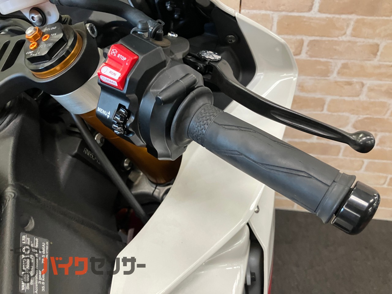 YZF-R1 60thアニバーサリー フェンダーレス_11