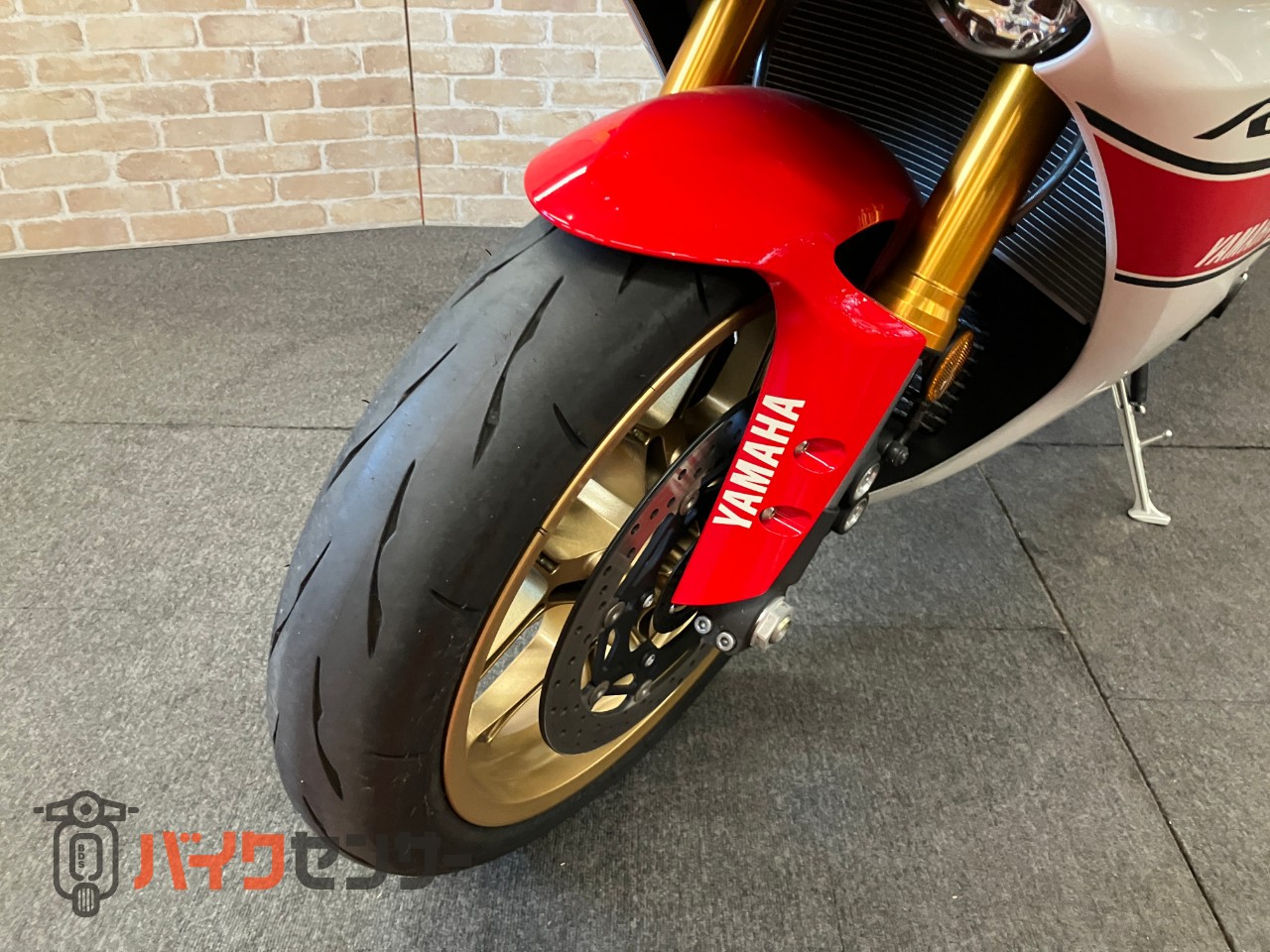 YZF-R1 60thアニバーサリー フェンダーレス_31