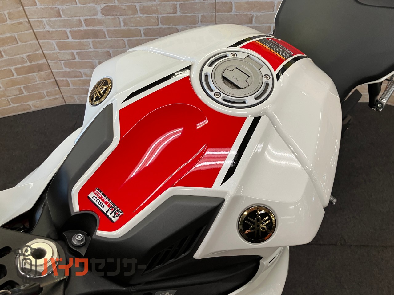 YZF-R1 60thアニバーサリー フェンダーレス_32