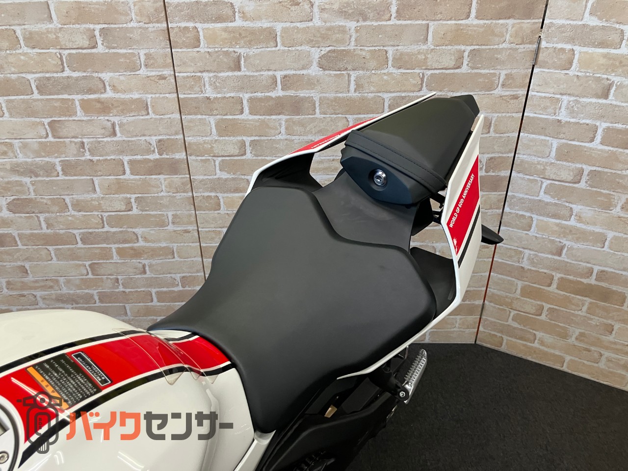 YZF-R1 60thアニバーサリー フェンダーレス_33