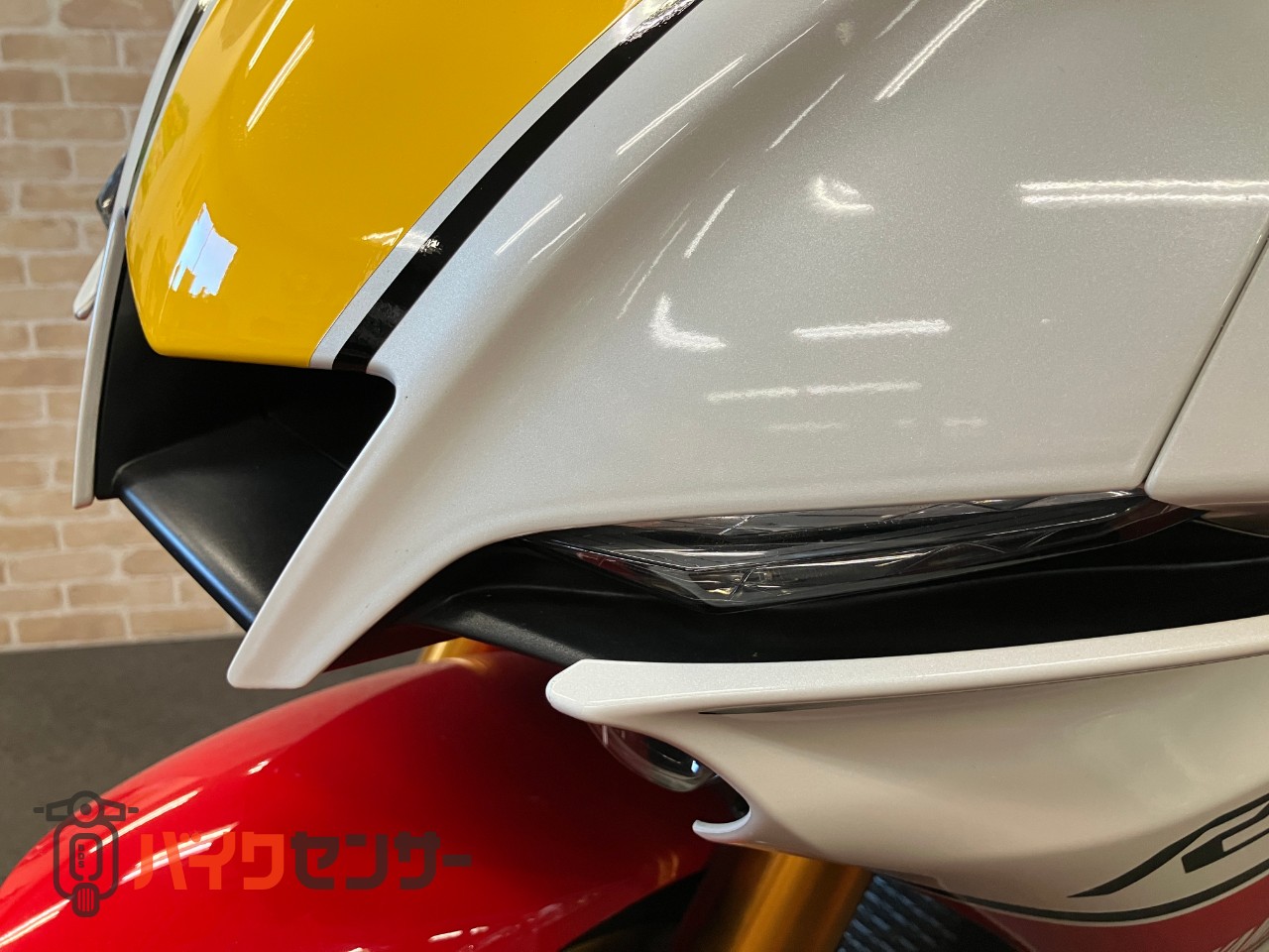 YZF-R1 60thアニバーサリー フェンダーレス_35