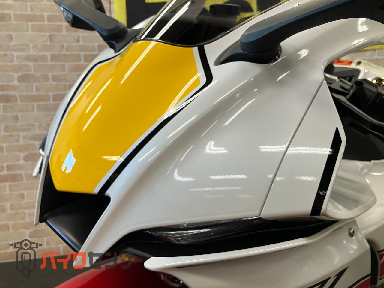 YZF-R1 60thアニバーサリー フェンダーレス_36