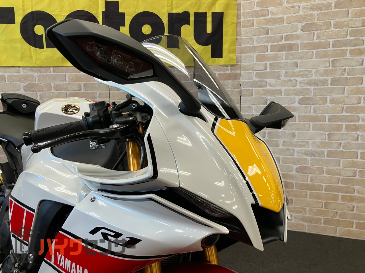 YZF-R1 60thアニバーサリー フェンダーレス_39