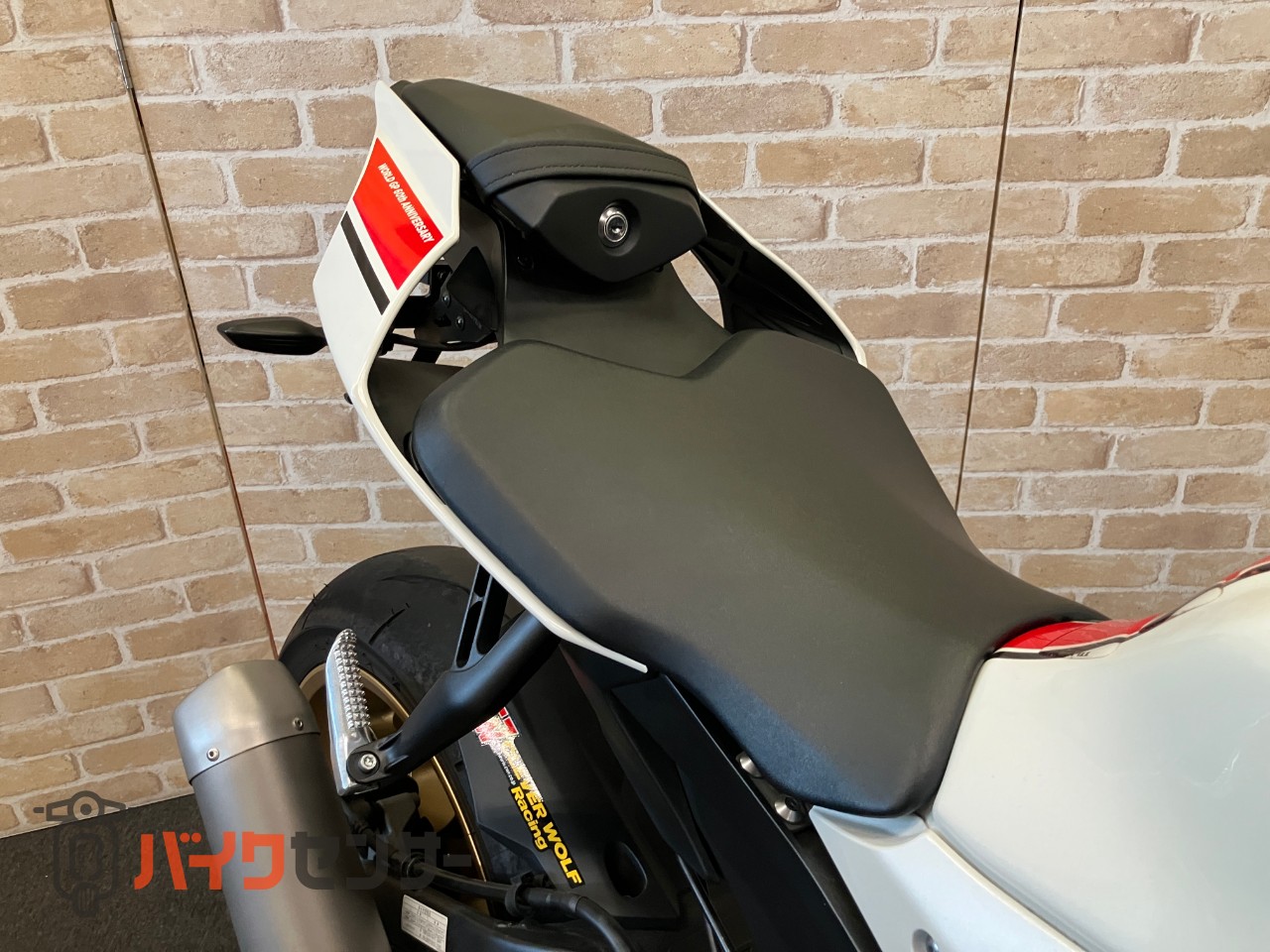 YZF-R1 60thアニバーサリー フェンダーレス_42