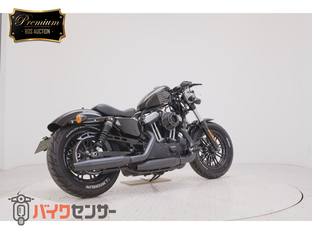 XL1200X フォーティエイト ローハンドル　LEDヘッドライト　タンクアップ　エアクリ　サイドナンバー　サイドバック_4