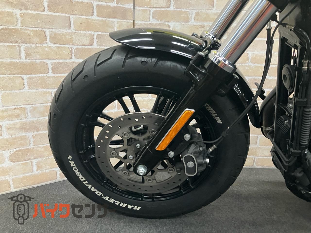 XL1200X フォーティエイト ローハンドル　LEDヘッドライト　タンクアップ　エアクリ　サイドナンバー　サイドバック_7