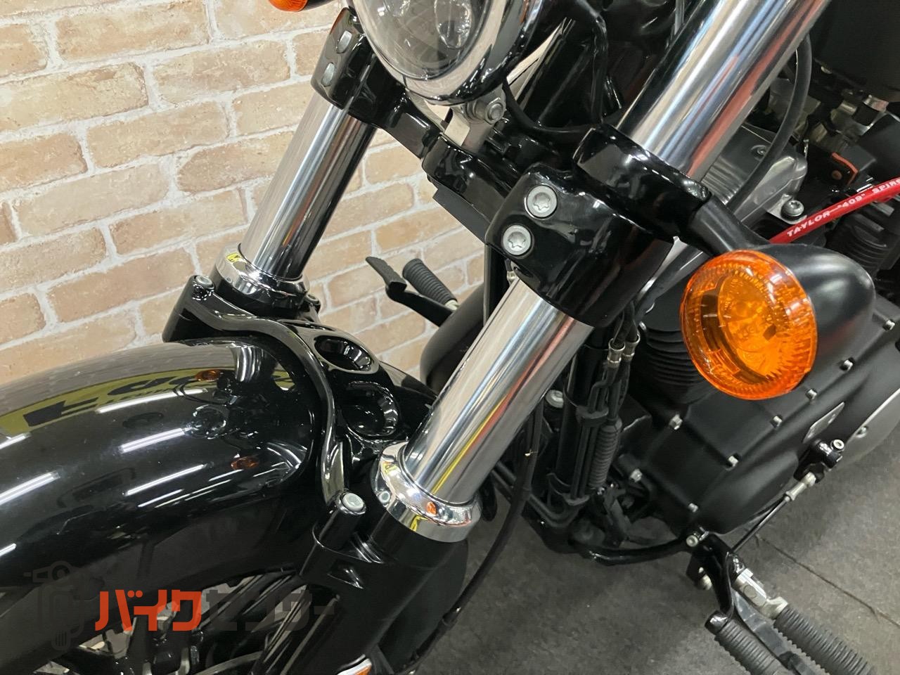 XL1200X フォーティエイト ローハンドル　LEDヘッドライト　タンクアップ　エアクリ　サイドナンバー　サイドバック_8