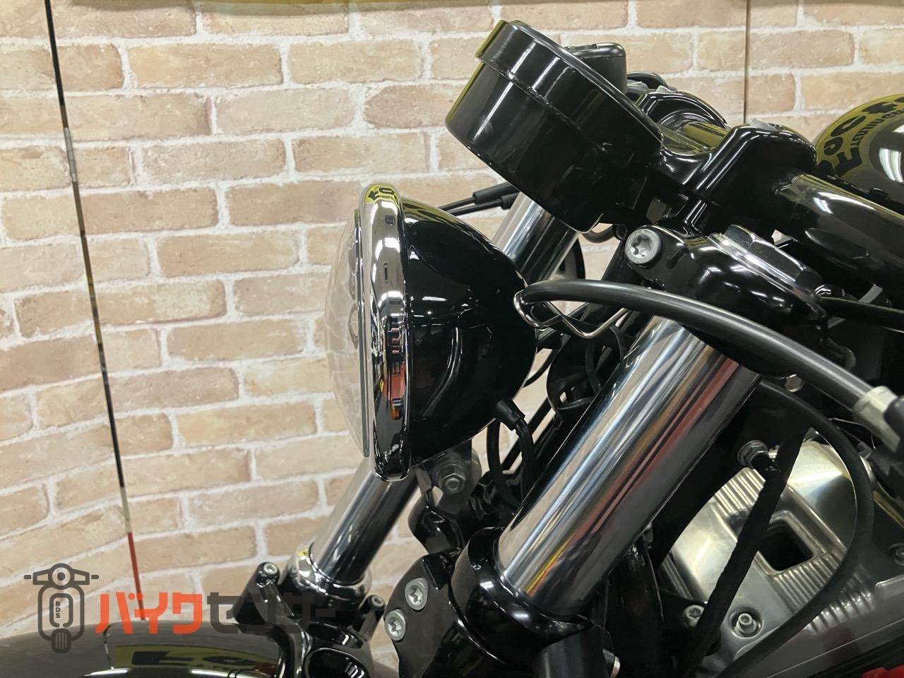 XL1200X フォーティエイト ローハンドル　LEDヘッドライト　タンクアップ　エアクリ　サイドナンバー　サイドバック_9