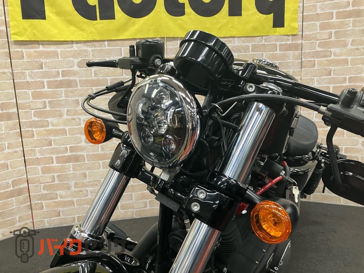 XL1200X フォーティエイト ローハンドル　LEDヘッドライト　タンクアップ　エアクリ　サイドナンバー　サイドバック_17