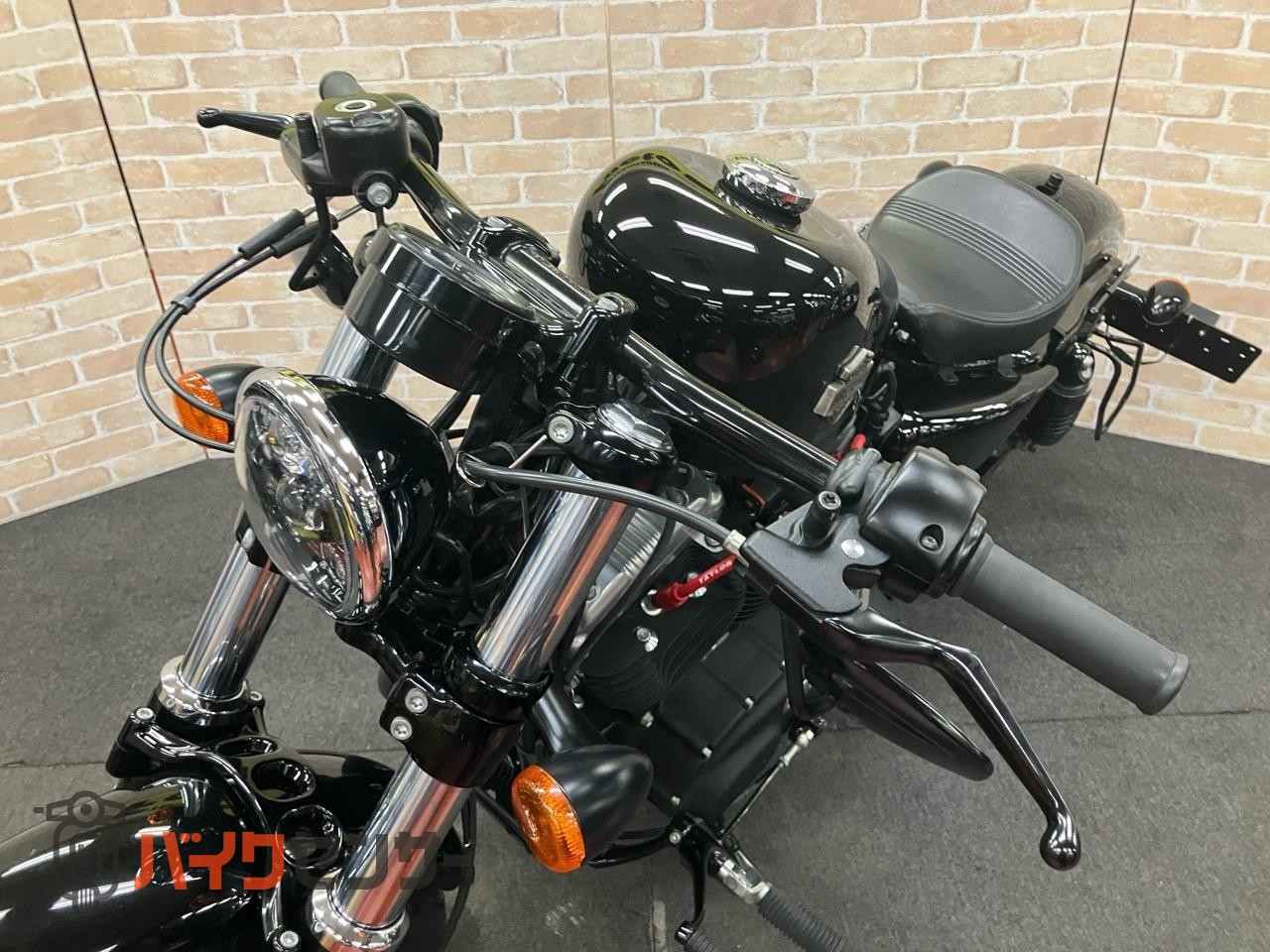XL1200X フォーティエイト ローハンドル　LEDヘッドライト　タンクアップ　エアクリ　サイドナンバー　サイドバック_20