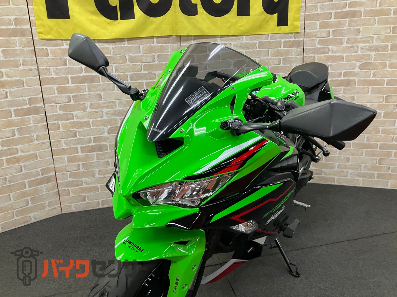 カワサキNINJA ZX-25R SE クイックシフター ラジエタースクリーン