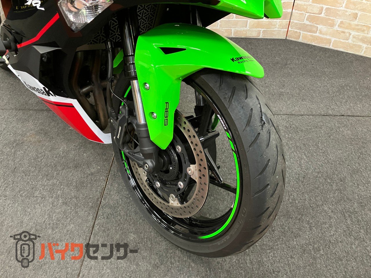 カワサキNINJA ZX-25R SE クイックシフター ラジエタースクリーン