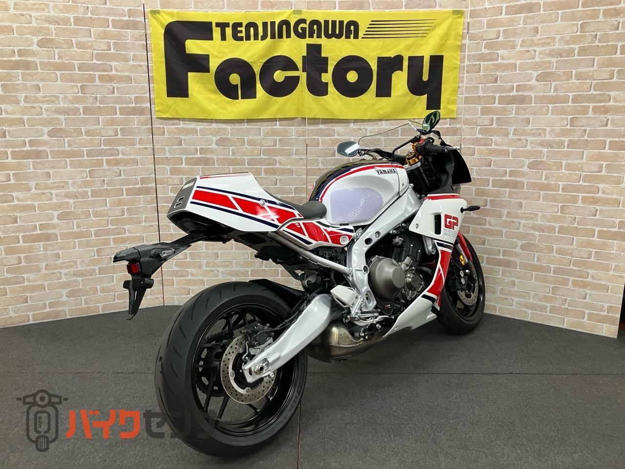 XSR900GP RZV500Rモチーフワイズギア外装 カウルミラー ベビーフェイスハンドルキット ETC_5