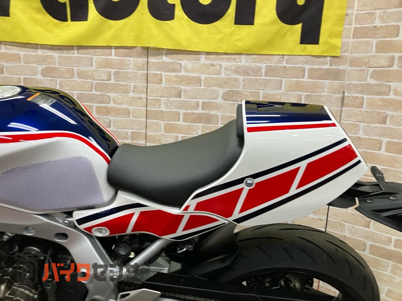 XSR900GP RZV500Rモチーフワイズギア外装 カウルミラー ベビーフェイスハンドルキット ETC_13