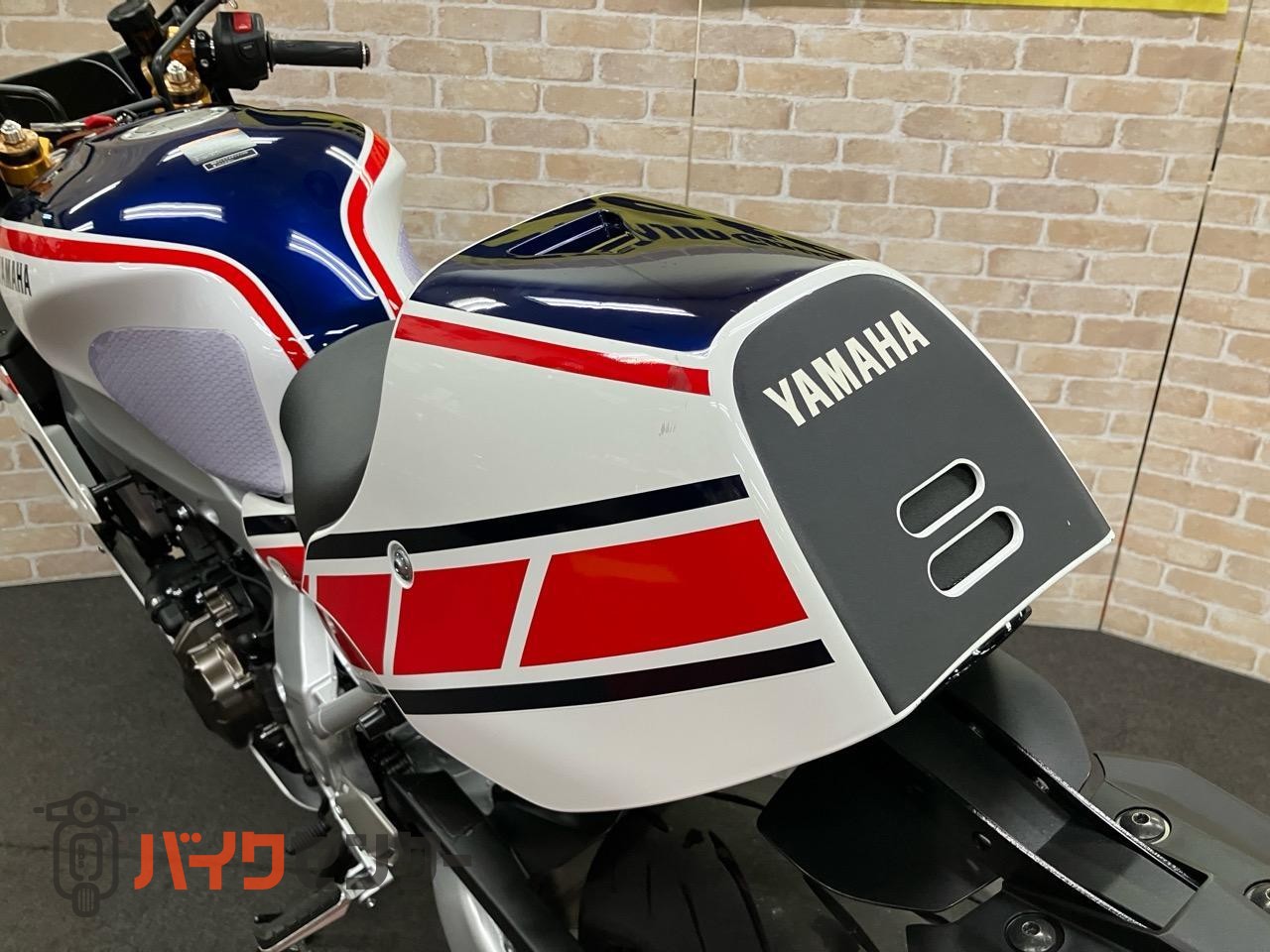 XSR900GP RZV500Rモチーフワイズギア外装 カウルミラー ベビーフェイスハンドルキット ETC_17