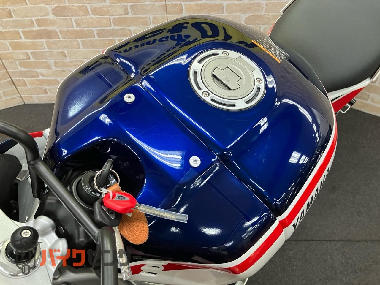 XSR900GP RZV500Rモチーフワイズギア外装 カウルミラー ベビーフェイスハンドルキット ETC_20