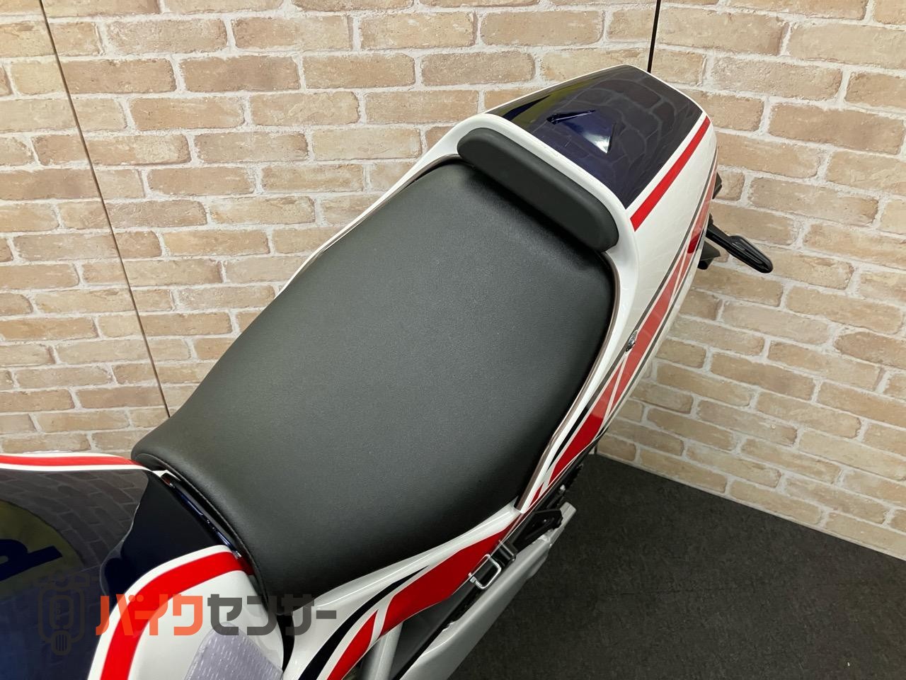 XSR900GP RZV500Rモチーフワイズギア外装 カウルミラー ベビーフェイスハンドルキット ETC_21