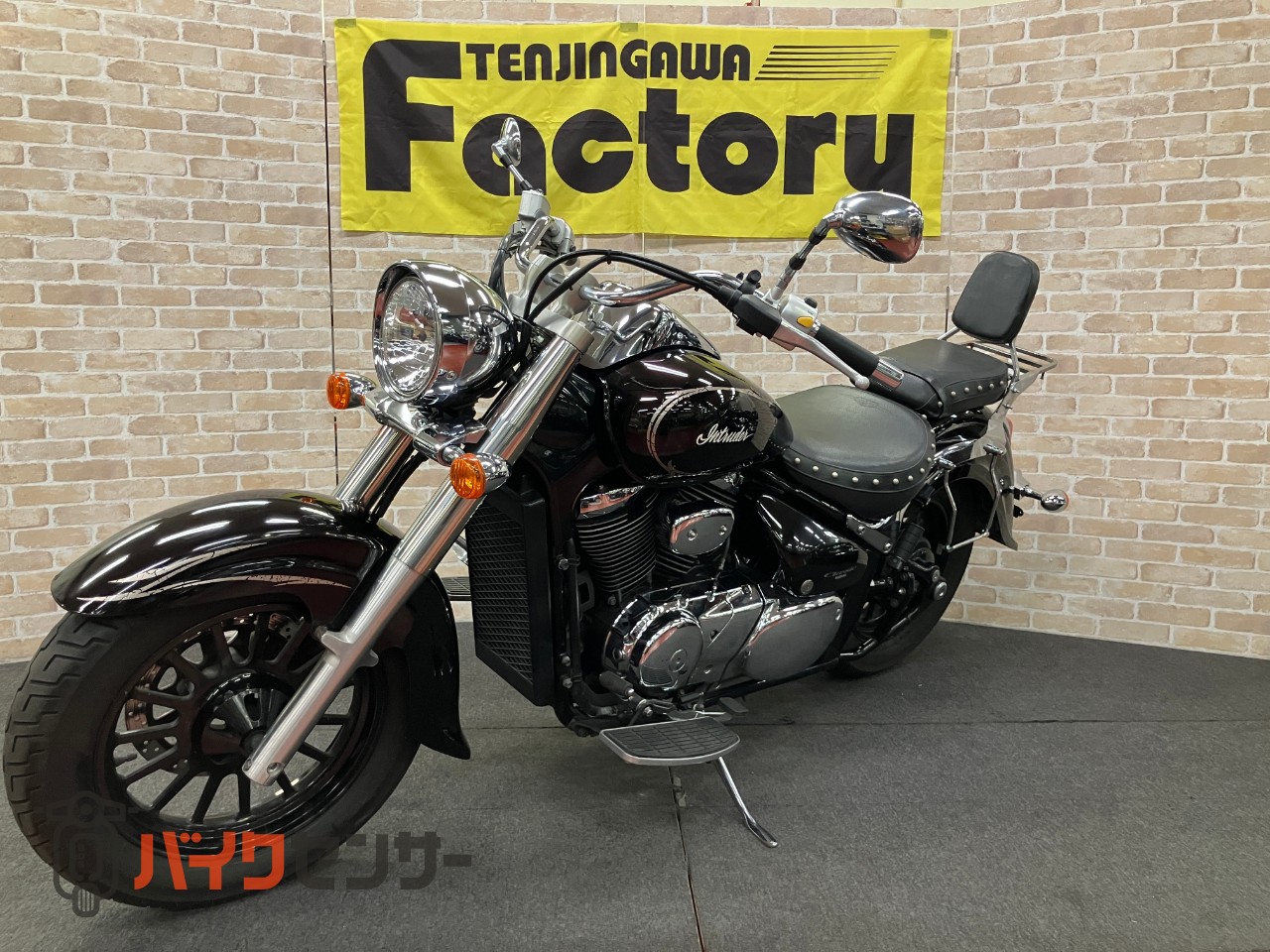 イントルーダー400クラシック　VK56A インジェクションモデル　キャストホイール　キャリアバックレスト_3