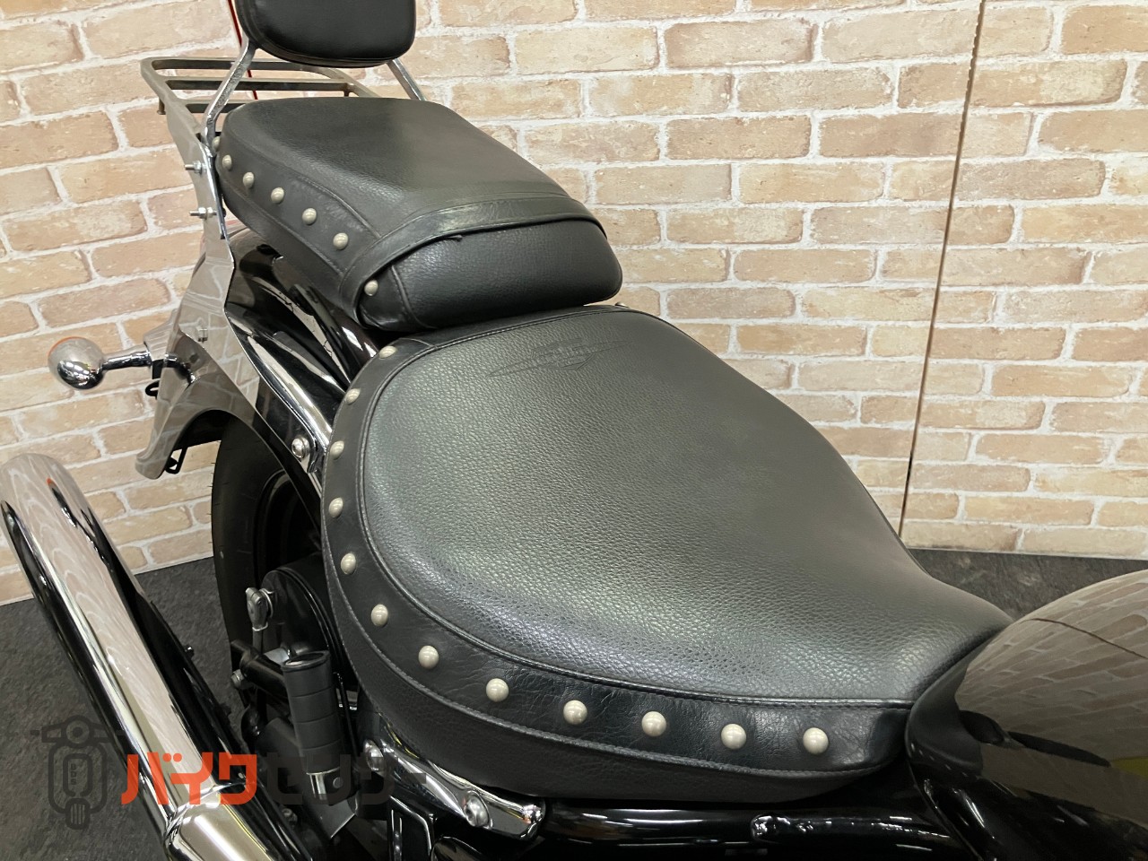 イントルーダー400クラシック　VK56A インジェクションモデル　キャストホイール　キャリアバックレスト_8