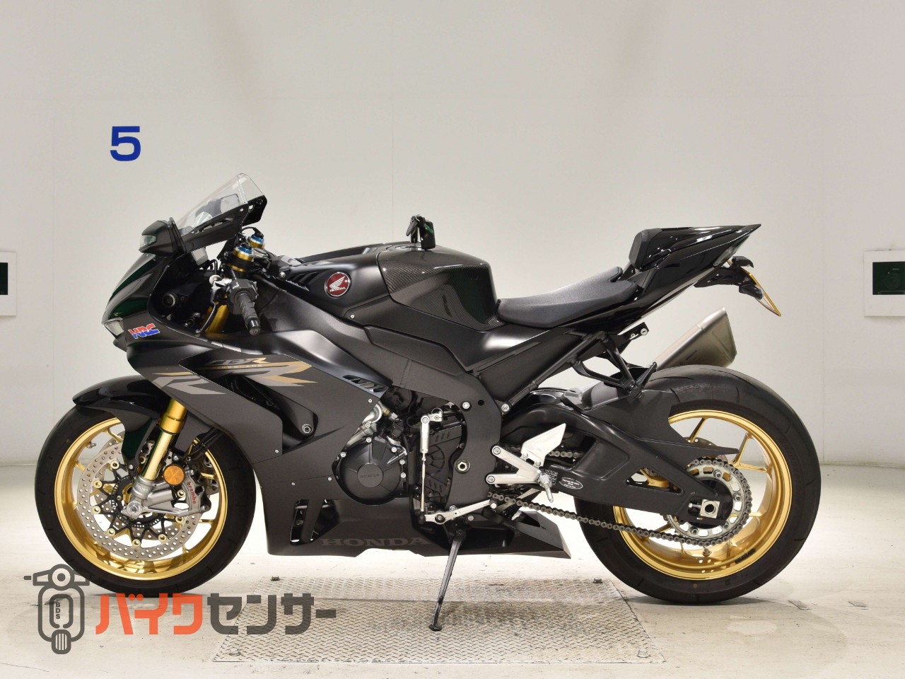 CBR1000RR-R 2022年モデル エッチングファクトリーコアガード カーボンタンクカバー シングルシートカウル フェンダーレス_1