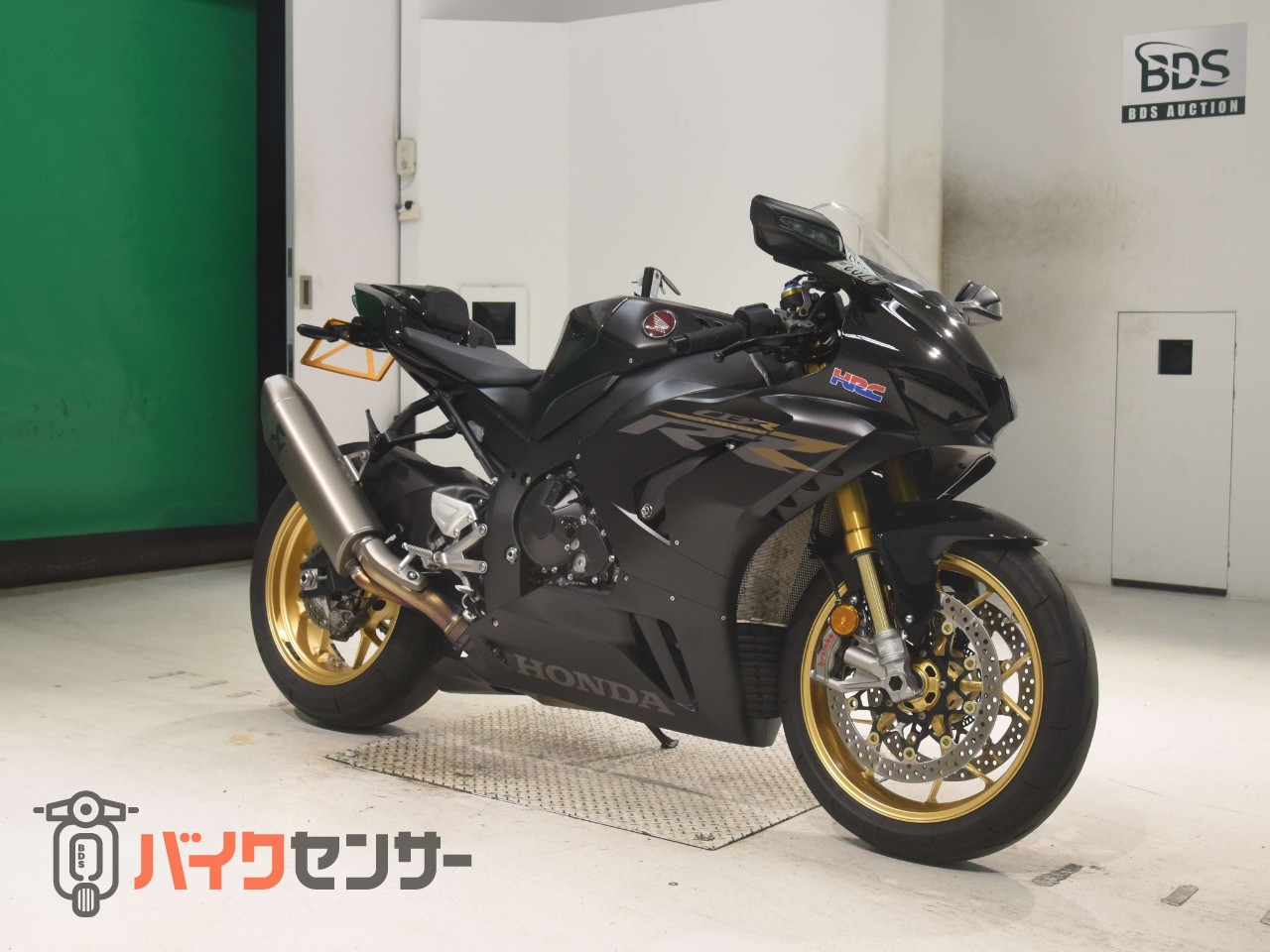 CBR1000RR-R 2022年モデル エッチングファクトリーコアガード カーボンタンクカバー シングルシートカウル フェンダーレス_2