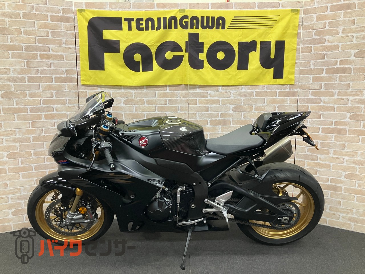 CBR1000RR-R 2022年モデル エッチングファクトリーコアガード カーボンタンクカバー シングルシートカウル フェンダーレス_1