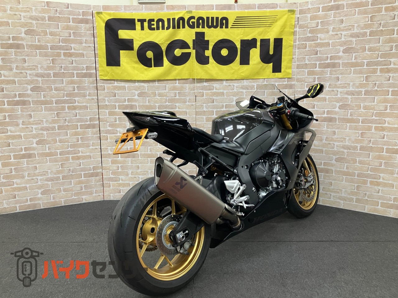 CBR1000RR-R 2022年モデル エッチングファクトリーコアガード カーボンタンクカバー シングルシートカウル フェンダーレス_4