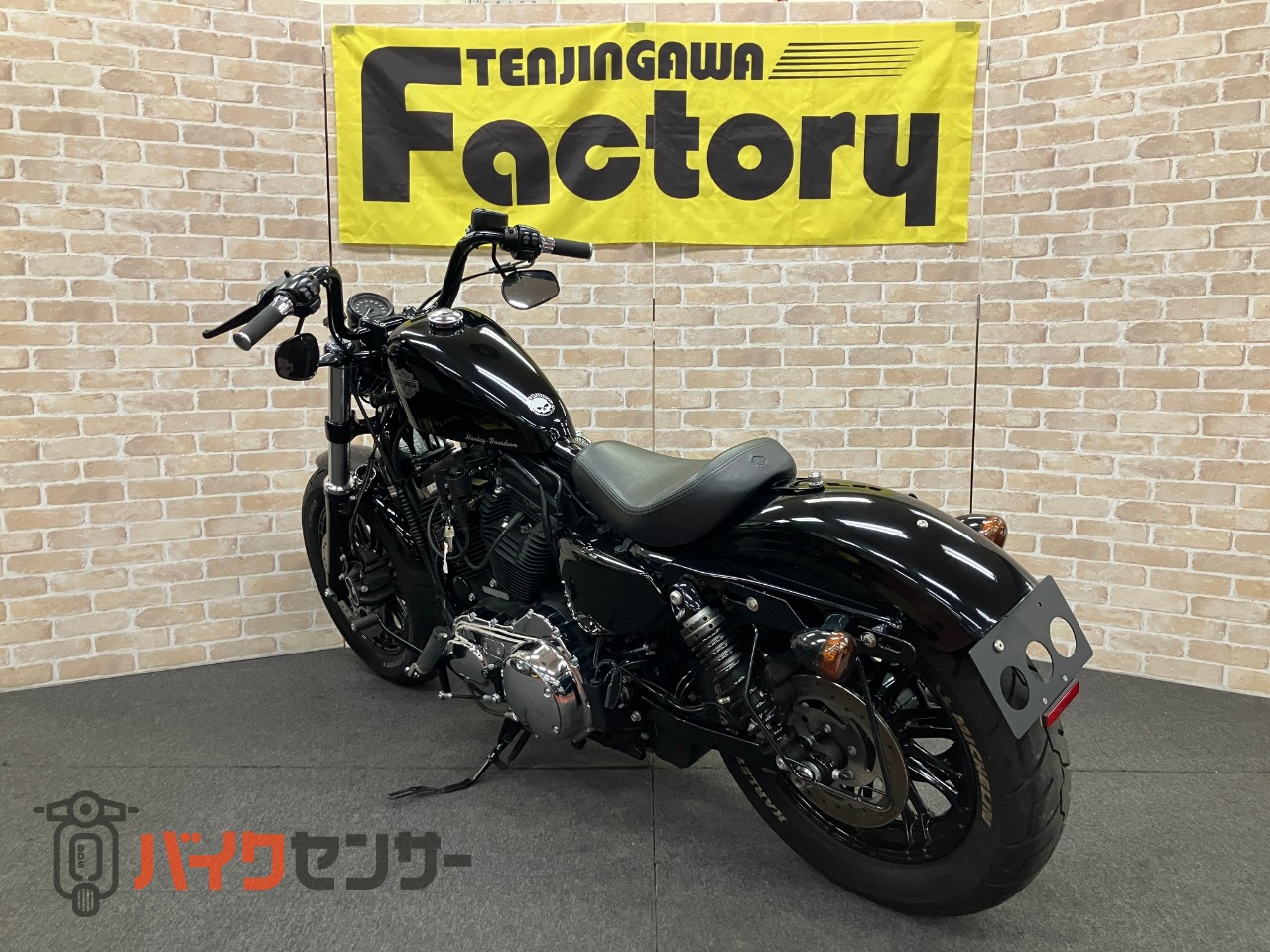 XL1200XS フォーティエイトスペシャル COBRAマフラー タンクアップ IGコイル移設 アンダースポイラー ETC_5