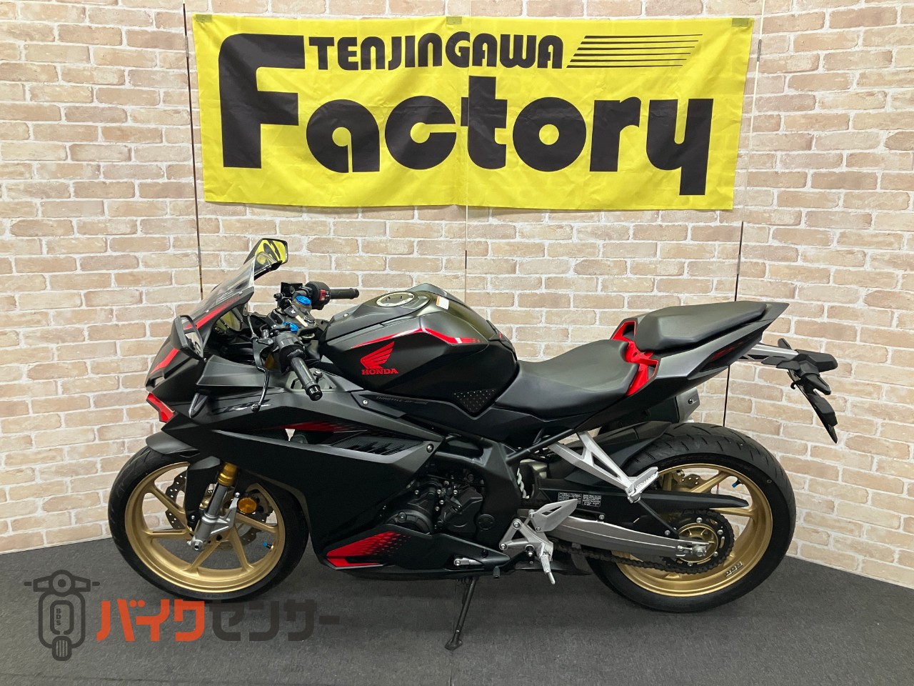 CBR250RR クイックシフター ETC グリップヒーター_1
