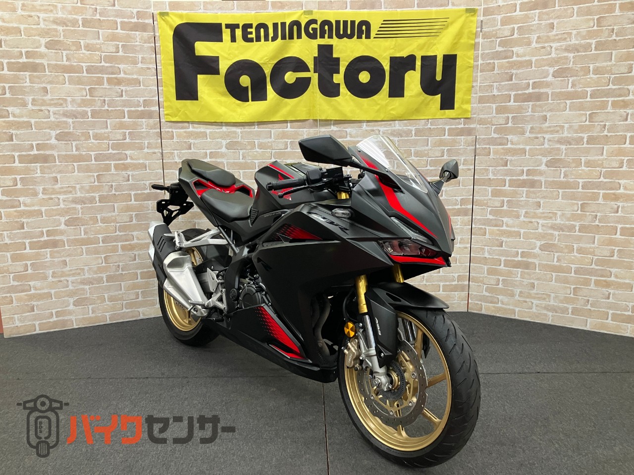 CBR250RR クイックシフター ETC グリップヒーター_2