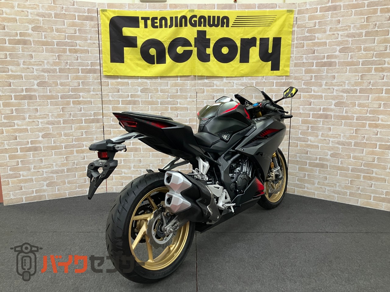 CBR250RR クイックシフター ETC グリップヒーター_4