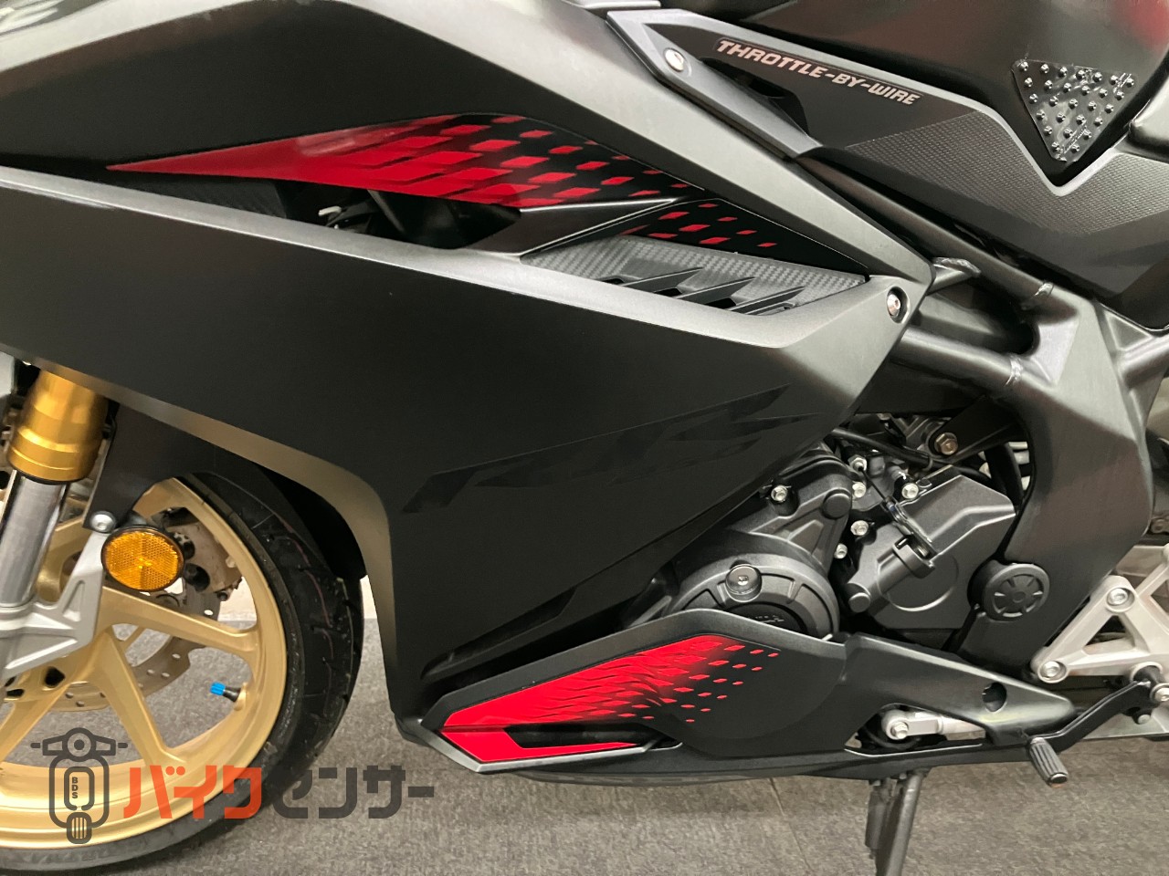 CBR250RR クイックシフター ETC グリップヒーター_13