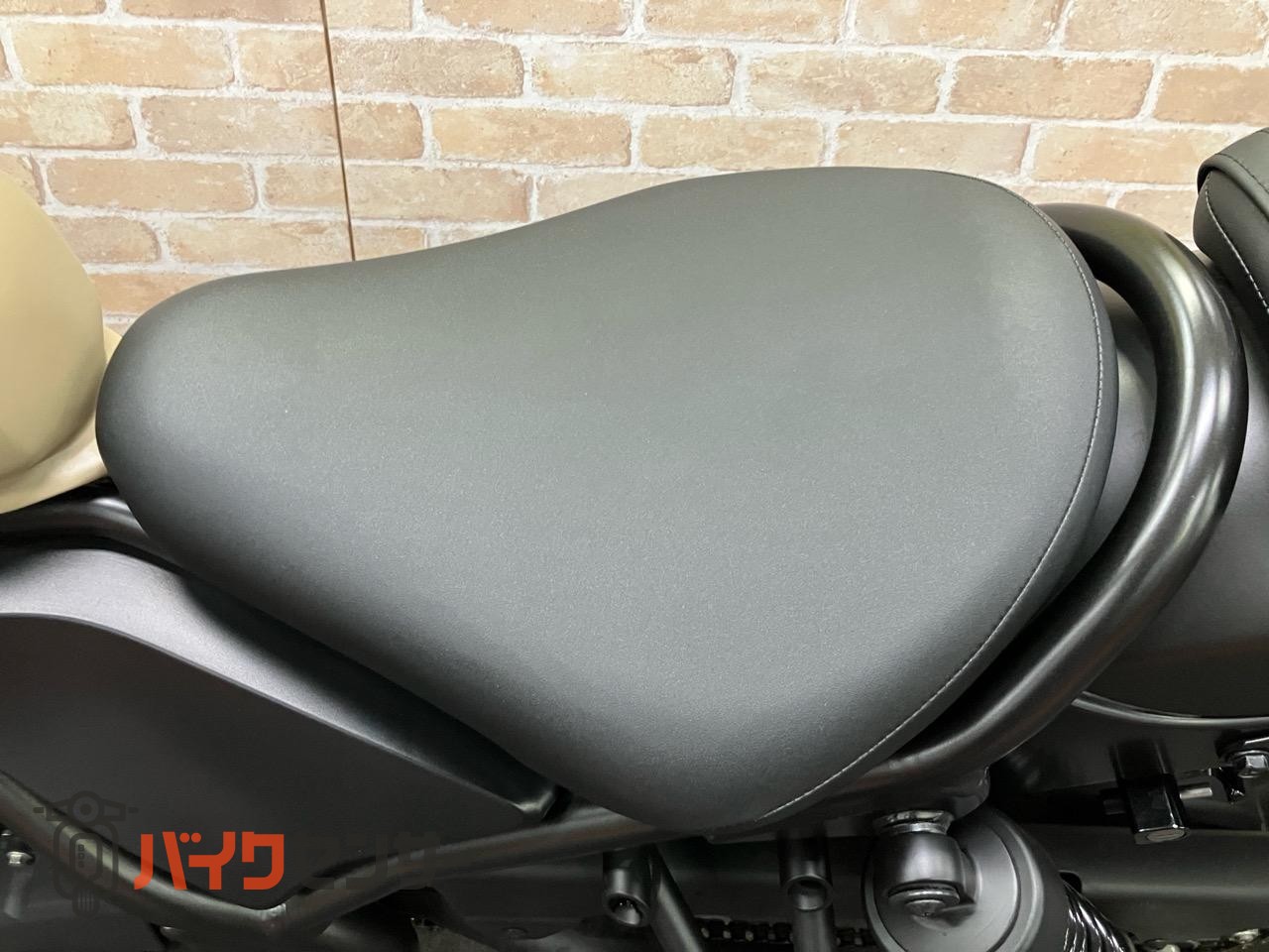 レブル250ABS フルLEDモデル フォークブーツ リアキャリア_17