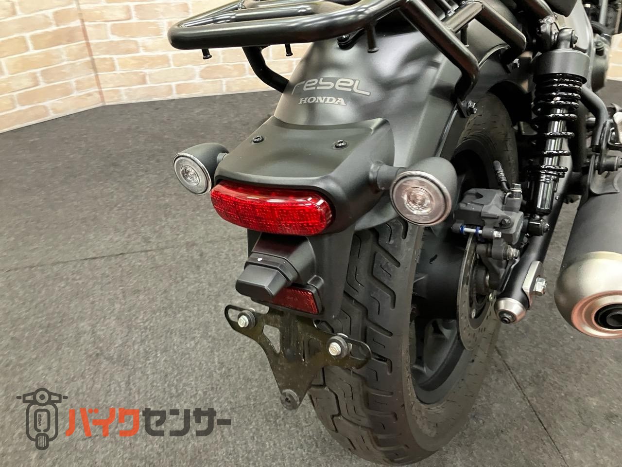 レブル250ABS フルLEDモデル フォークブーツ リアキャリア_41