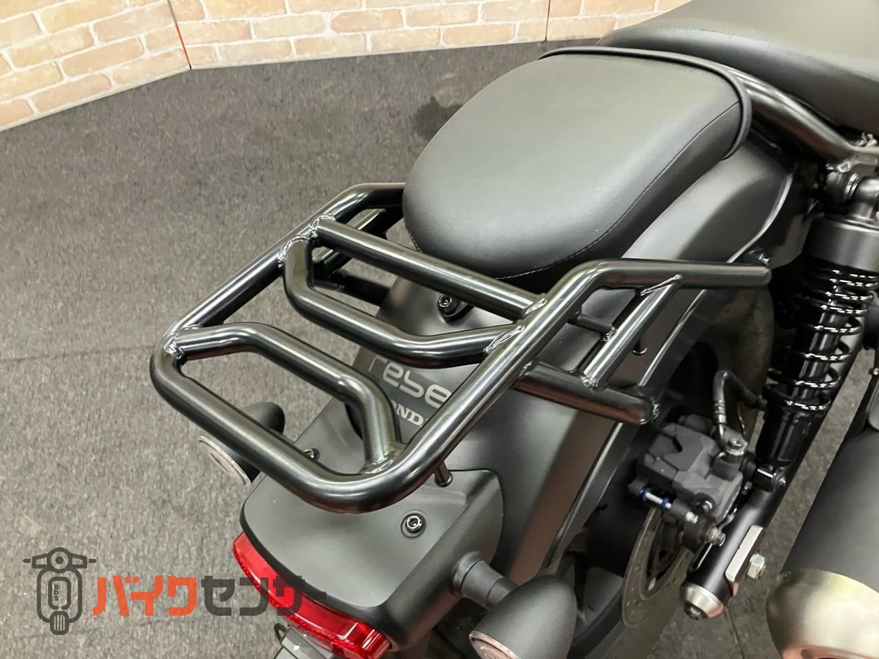 レブル250ABS フルLEDモデル フォークブーツ リアキャリア_42