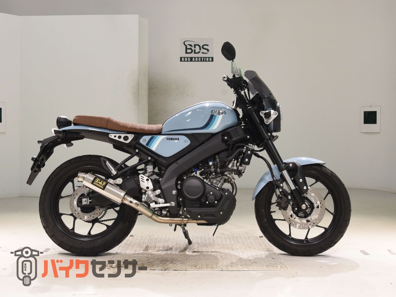 XSR125 ヨシムラマフラー メーターバイザー_0