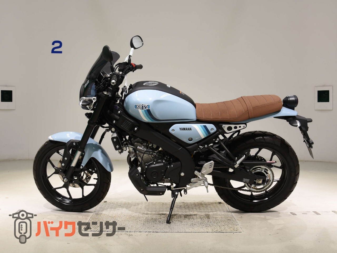 XSR125 ヨシムラマフラー メーターバイザー_1