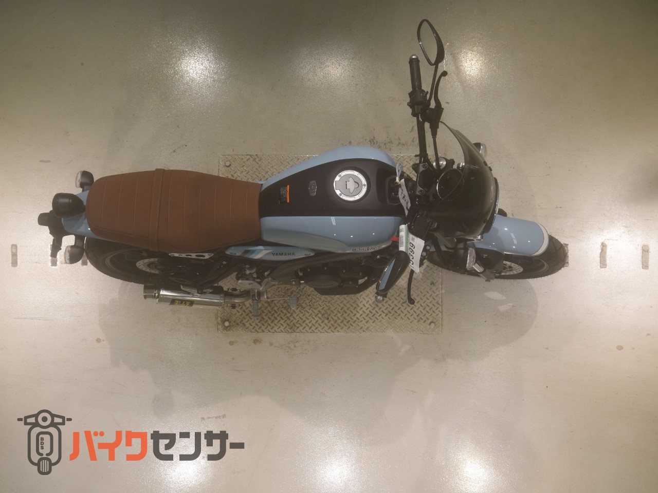 XSR125 ヨシムラマフラー メーターバイザー_6