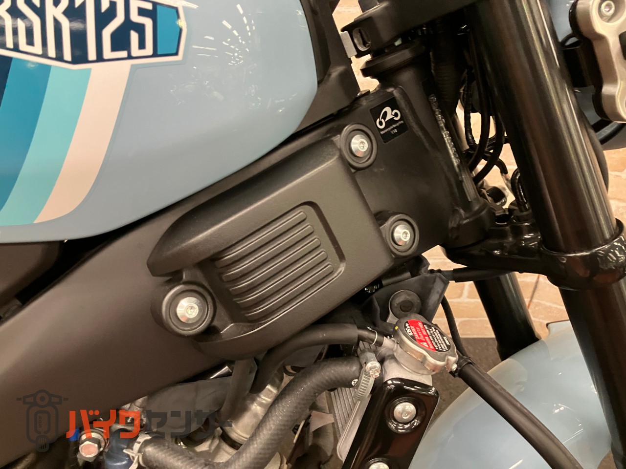 XSR125 ヨシムラ機械曲げGP-MAGNUMマフラー メーターバイザー_13