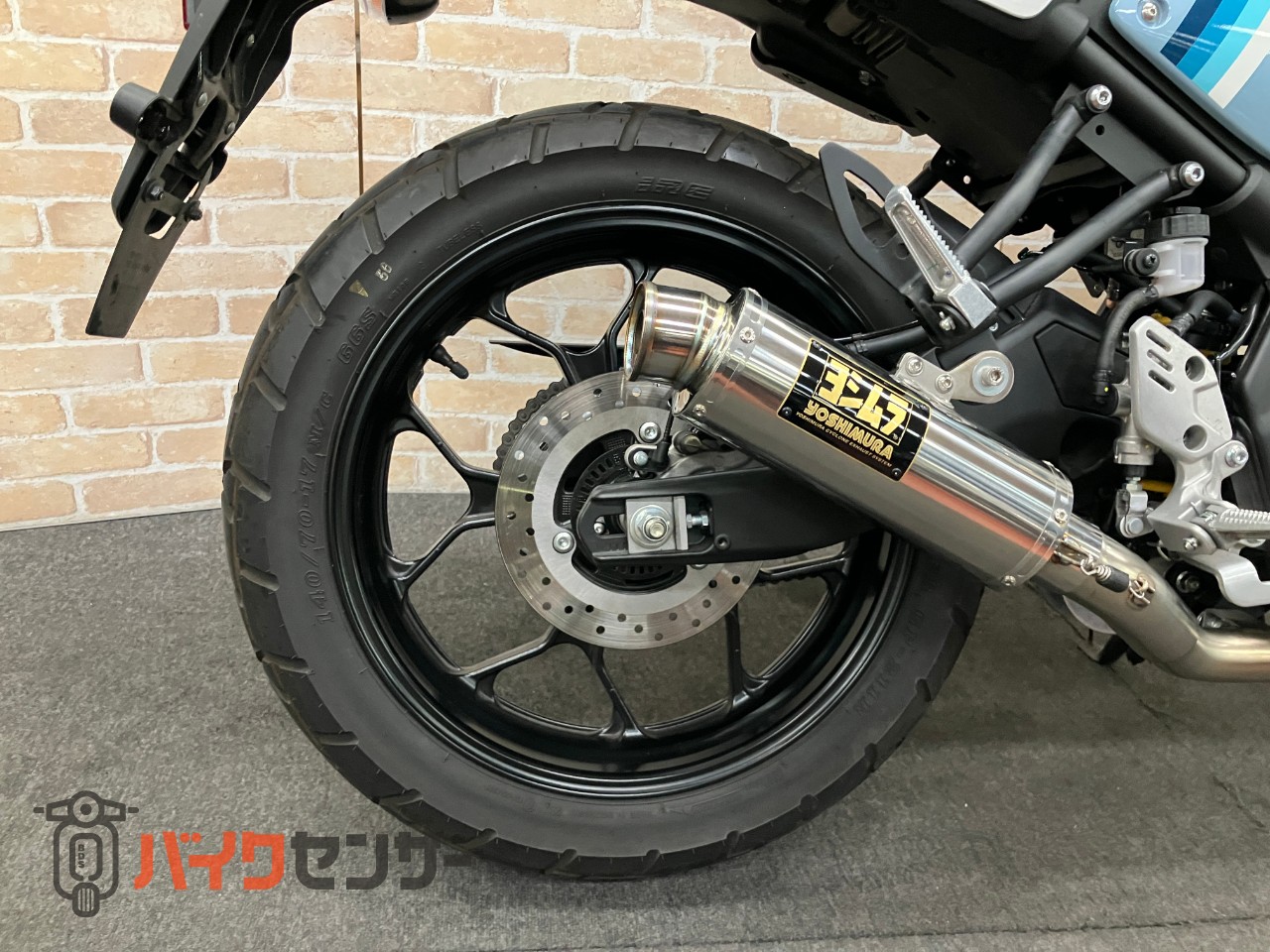 XSR125 ヨシムラ機械曲げGP-MAGNUMマフラー メーターバイザー_19