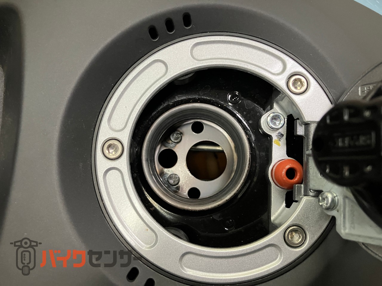 XSR125 ヨシムラ機械曲げGP-MAGNUMマフラー メーターバイザー_29