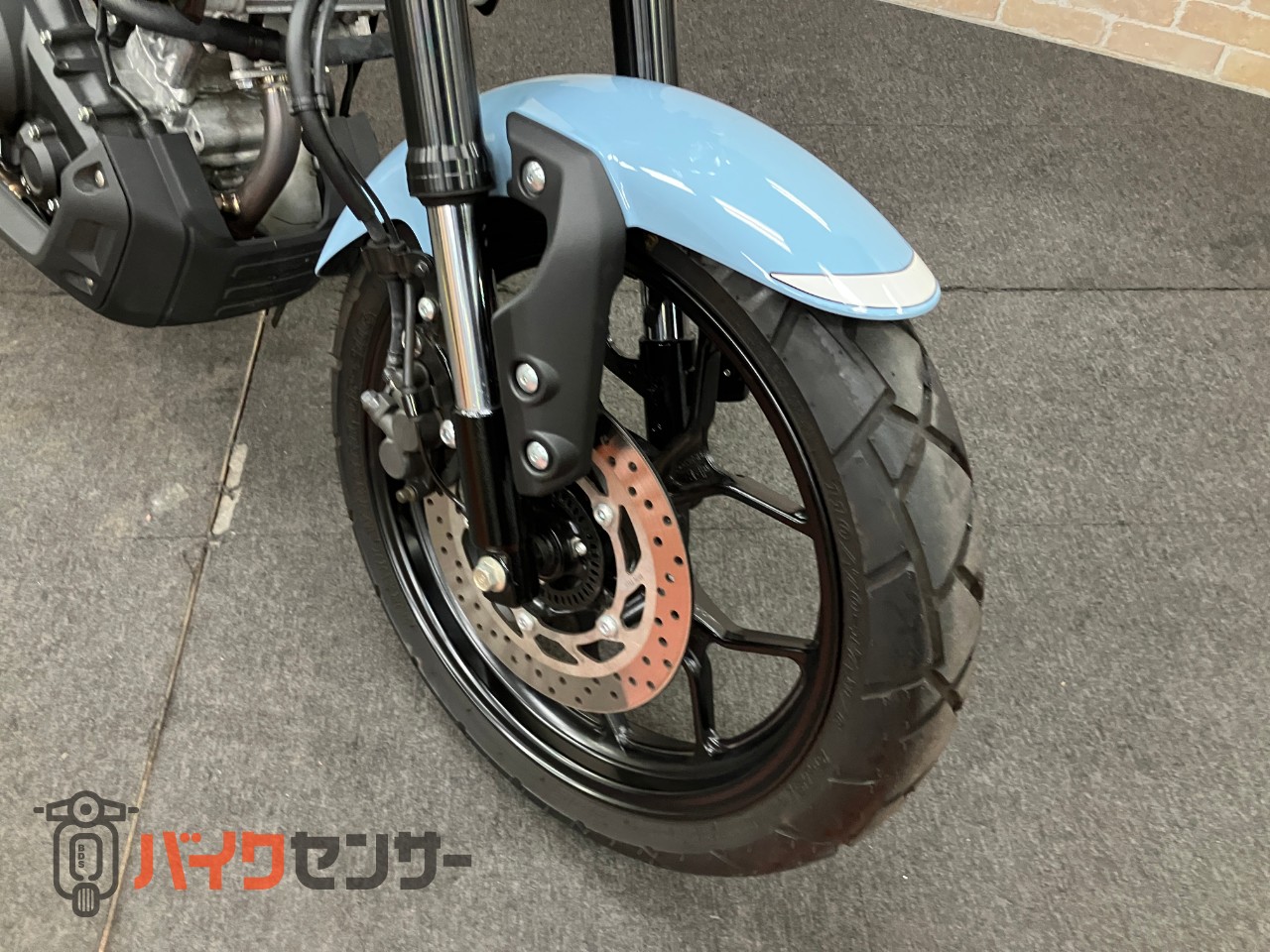 XSR125 ヨシムラ機械曲げGP-MAGNUMマフラー メーターバイザー_47