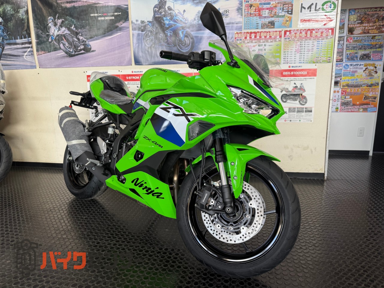 カワサキ NINJA ZX-4RR 2026年最新モデル・ライムグリーン B588391