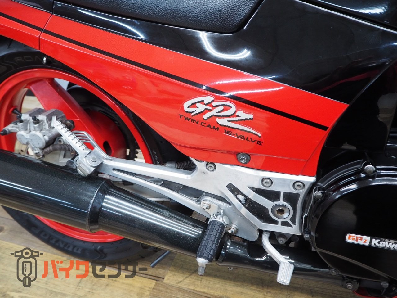 カワサキ GPZ900R A8 逆車 イギリス仕様 ハンドルアップスペーサー