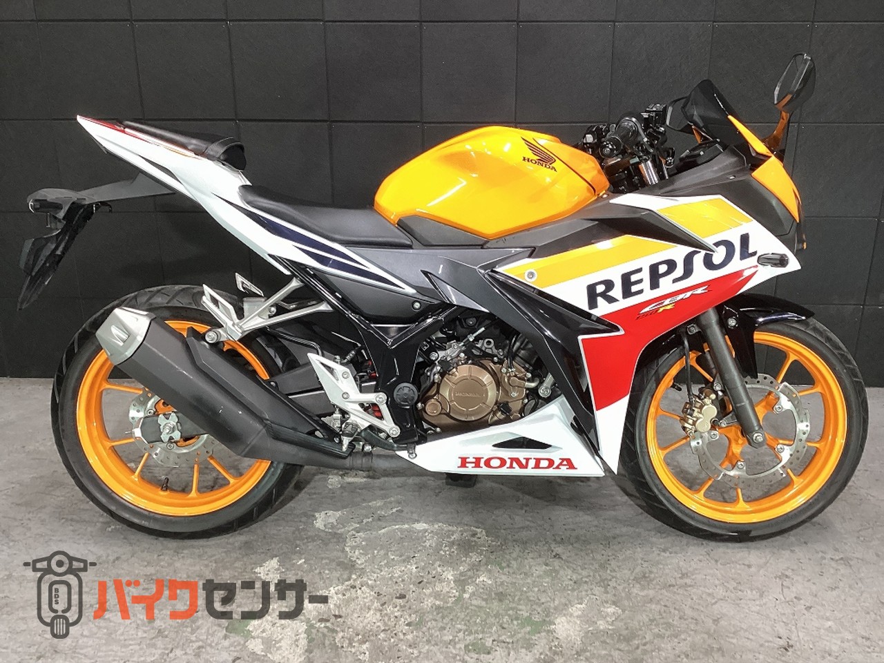 ホンダ CBR150R レプソルカラー ホンダ CBR150R 人気のレプソルカラー！・高速道路走行可