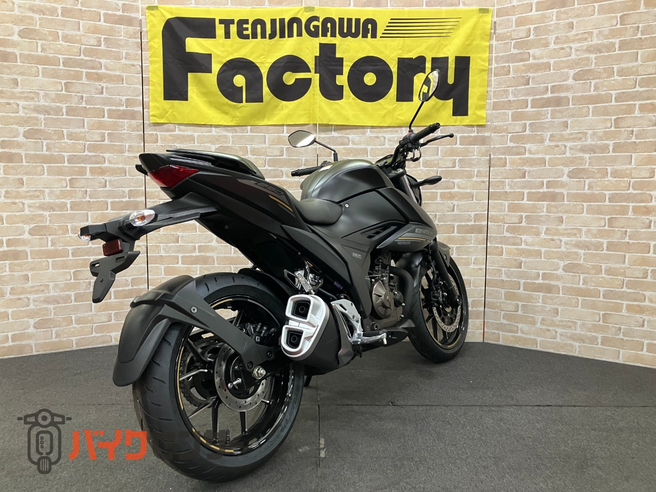 GIXXER250 2025年モデル LEDヘッドライト 油冷シングルエンジン_4