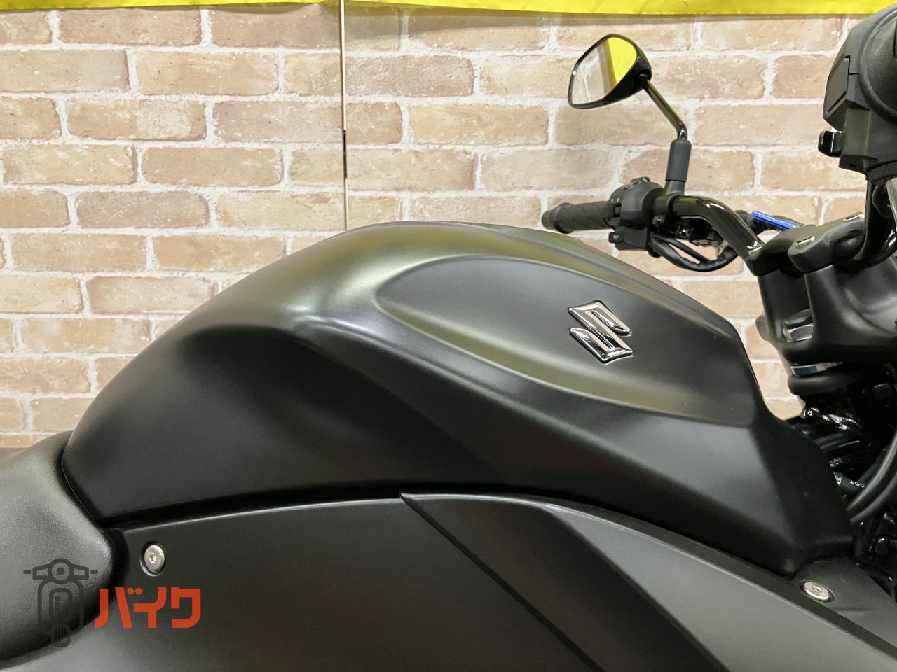 GIXXER250 2025年モデル LEDヘッドライト 油冷シングルエンジン_10