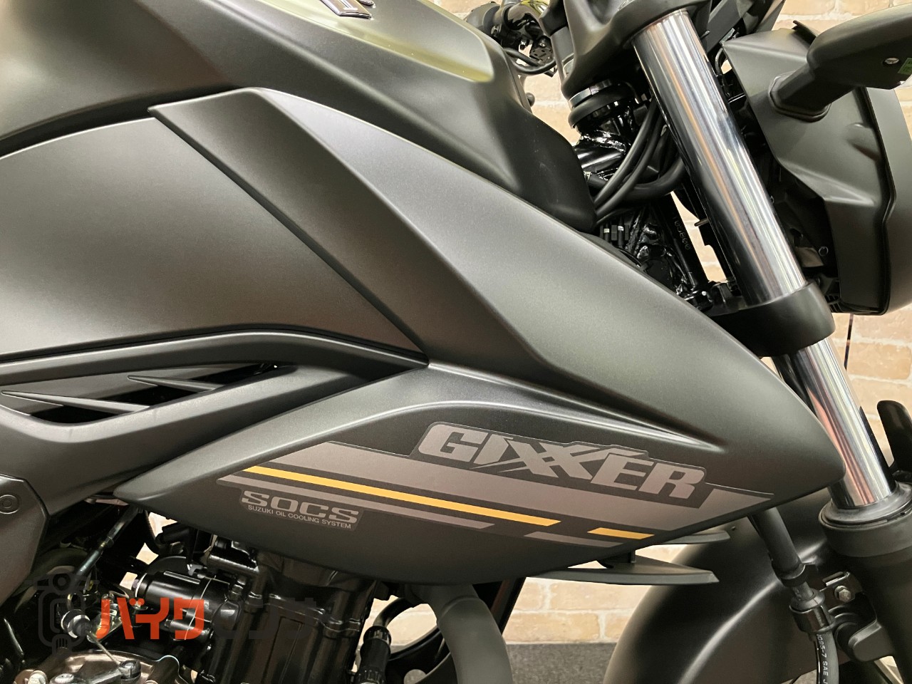 GIXXER250 2025年モデル LEDヘッドライト 油冷シングルエンジン_11